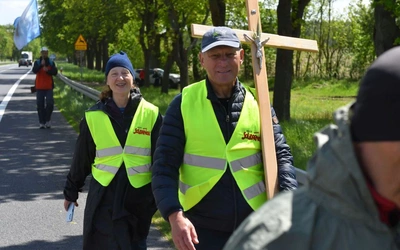 Idą z Niepokalanowa do Fatimy pod hasłem "Europo! Maryja cię kocha"