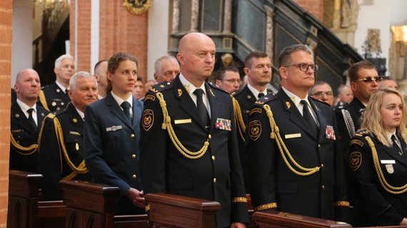 Wojewódzkie Obchody Dnia Strażaka - Msza Święta w bazylice garnizonowej