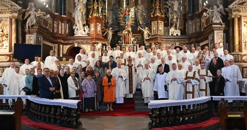 Abyśmy byli jedno... Msza św. na rozpoczęcie sesji plenarnej I Synodu Diecezji Świdnickiej