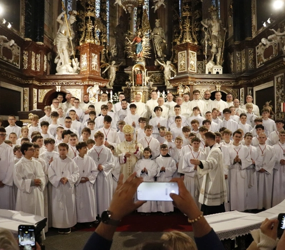 Promocja lektorów i ceremoniarzy w świdnickiej katedrze