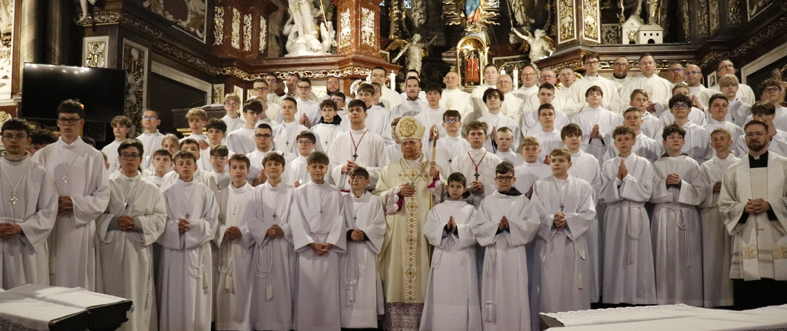 Promocja lektorów i ceremoniarzy w świdnickiej katedrze