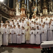 Nowi lektorzy i ceremoniarze pobłogosławieni w świdnickiej katedrze