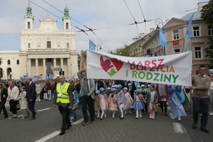 Marsz pełen życia