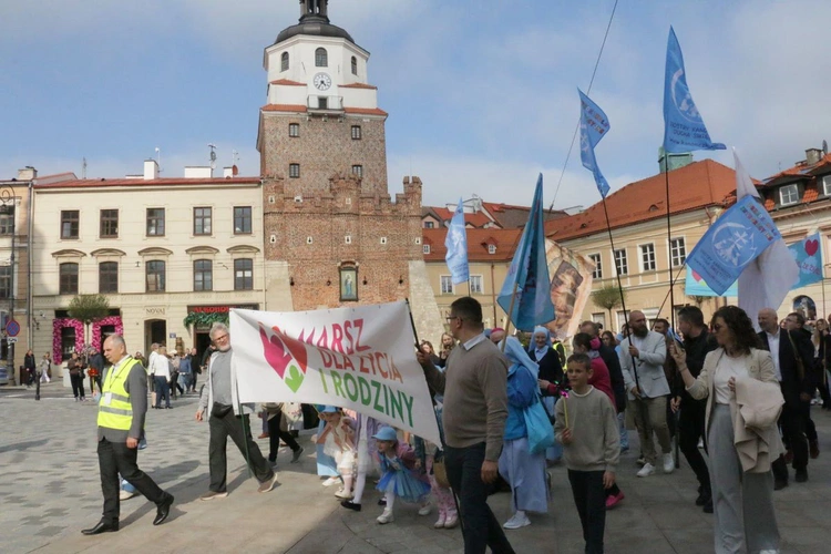 Marsz pełen życia