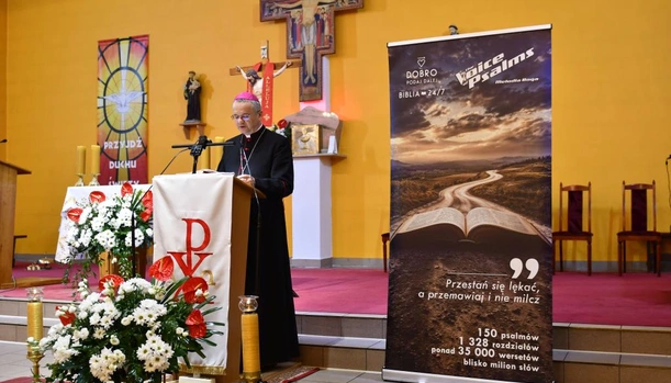 W zielonogórskich franciszkanów ruszyła akcja "Biblia 24/7"