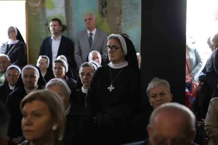 Poświęcenie kaplicy w "Domu Mocarzy"
