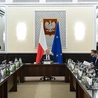 Rząd stara się uzyskać informacje o relokacji amerykańskich żołnierzy i wpływać na decyzje USA
