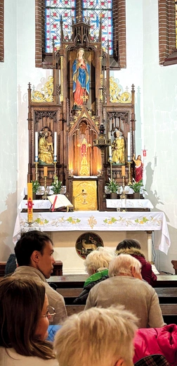 Spotkanie wspólnot rozpoczęło się liturgią w kaplicy szpitalnej.