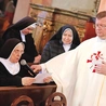 W czasie uroczystej  Liturgii  s. Józefa  odnowiła śluby zakonne.