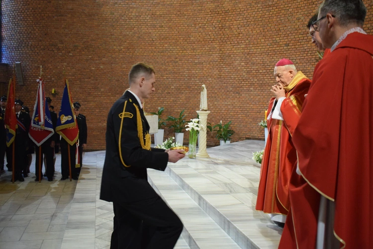 Bogu na chwałę, ludziom na ratunek