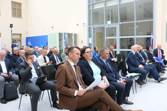Sesja sejmiku w Radomiu