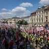 Ulicami Warszawy przeszła manifestacja Solidarności przeciwko polityce klimatycznej