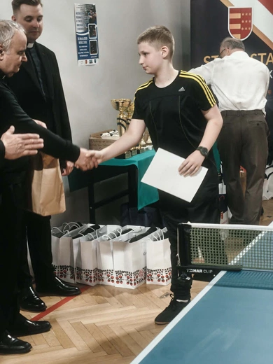 Dekanalny turniej tenisa stołowego