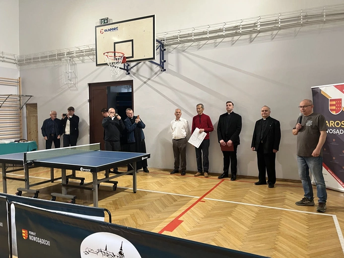 Dekanalny turniej tenisa stołowego