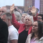 Wigilia Zesłania Ducha Świętego - czuwanie w Kościele pw. NMP na Piasku w przedzień zakończenia synodu