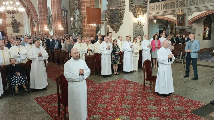 Otrzymali święcenia diakonatu (stałego)