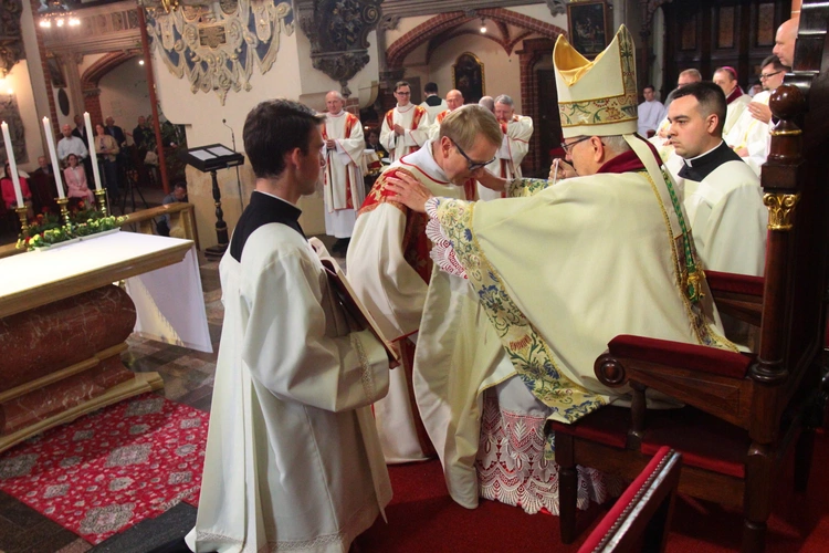 Otrzymali święcenia diakonatu (stałego)