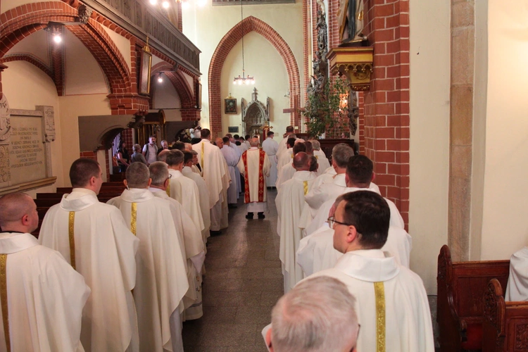 Otrzymali święcenia diakonatu (stałego)