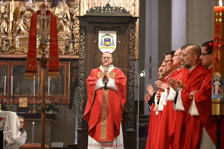 W Bazylice Mariackiej uroczystość wigilii Zesłania Ducha Świętego