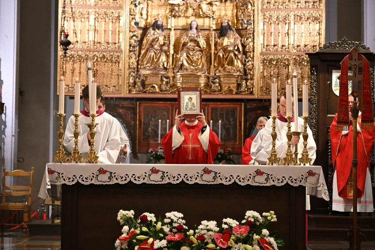 W Bazylice Mariackiej uroczystość wigilii Zesłania Ducha Świętego