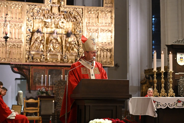 W Bazylice Mariackiej uroczystość wigilii Zesłania Ducha Świętego