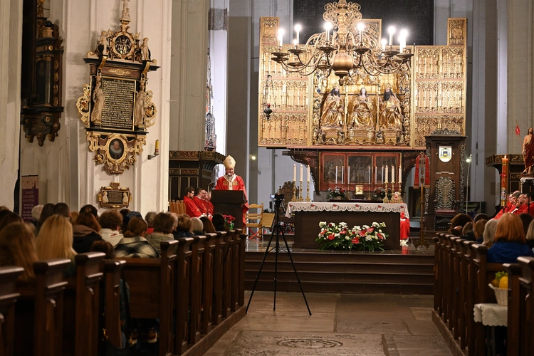 W Bazylice Mariackiej uroczystość wigilii Zesłania Ducha Świętego