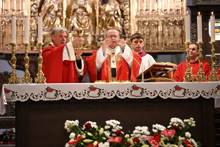 W Bazylice Mariackiej uroczystość wigilii Zesłania Ducha Świętego