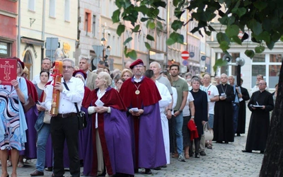 Od Paschy do Pięćdziesiątnicy. Droga Światła w Świdnicy
