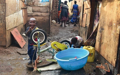 Dzieci Katwe. Wiara i walka o przetrwanie w ugandyjskich slumsach 