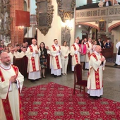 Wyświęceni zostali skierowani dekretami  (tak jak księża) do pracy w konkretnych parafiach.  