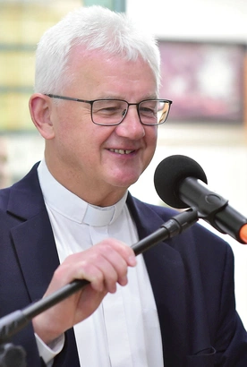 – Przeżywamy Rok Jubileuszowy św. Franciszka z Asyżu, podczas którego w kościołach franciszkańskich możemy uzyskać odpust zupełny – przypominał ks. Andrzej Kopiczko. 