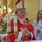 Na koniec bp Marek pobłogosławił wiernych relikwiami św. patrona.