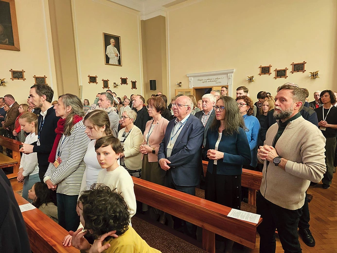 Centralnym punktem spotkania była Msza św. pod przewodnic- twem moderatora diecezjalnego ks. Mirosława Rakoczego.