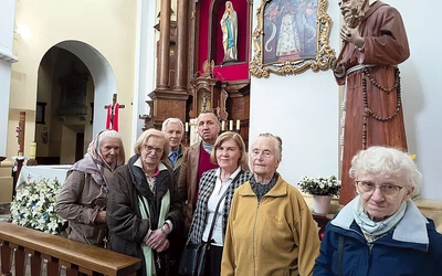 Błaganie o łaski dla księży jest oddolną inicjatywą świeckich. Odmawiają oni też modlitwę, którą Pan Jezus podyktował s. Józefie Menendez.