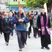 Nowe inicjatywy pielgrzymkowe odpowiadają dziś  na ważne potrzeby duchowe parafian.