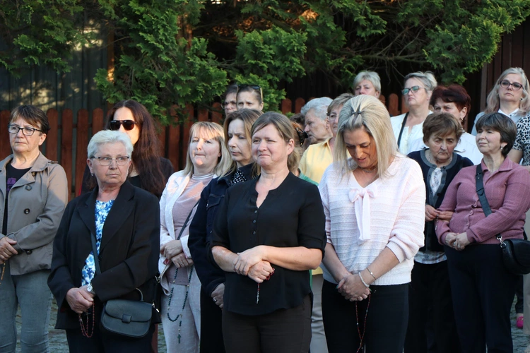 Lipnica Murowana. Msza św. i procesja z modlitwą o rekoronację Lipnickiej Madonny z Dzieciątkiem
