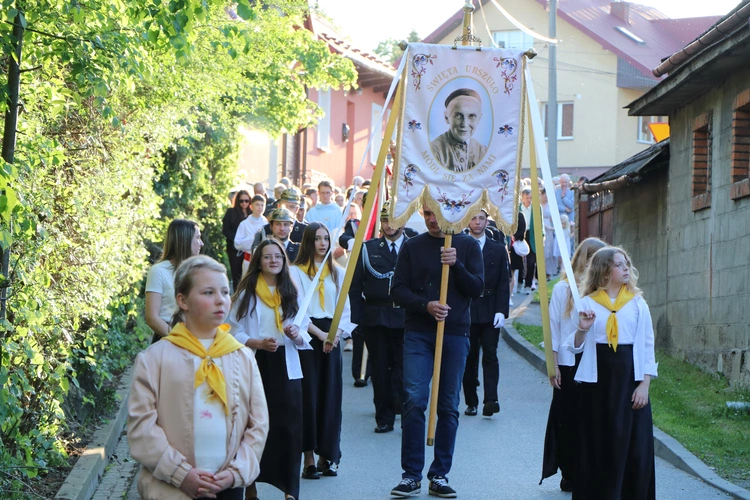 Lipnica Murowana. Msza św. i procesja z modlitwą o rekoronację Lipnickiej Madonny z Dzieciątkiem