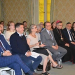 Przekazanie Tory do Muzeum Pałacu Saskiego w Kutnie