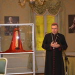 Przekazanie Tory do Muzeum Pałacu Saskiego w Kutnie