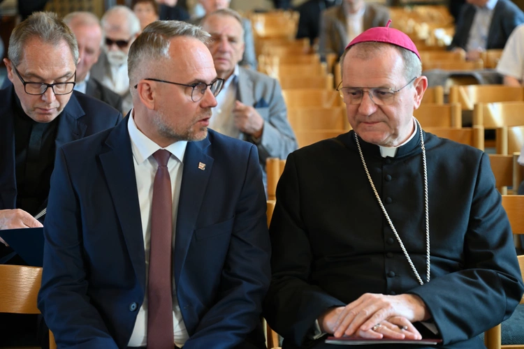 Konferencja historyczna z okazji 100. rocznicy ustanowienia diecezji gdańskiej