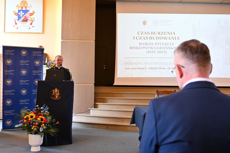 Konferencja historyczna z okazji 100. rocznicy ustanowienia diecezji gdańskiej