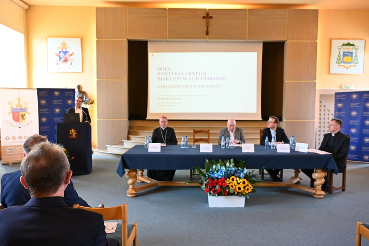 Konferencja historyczna z okazji 100. rocznicy ustanowienia diecezji gdańskiej