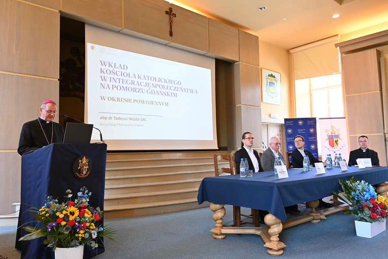 Konferencja historyczna z okazji 100. rocznicy ustanowienia diecezji gdańskiej