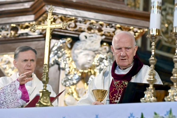 Jubileusz 25-lecia święceń prezbiteratu w świdnickiej katedrze