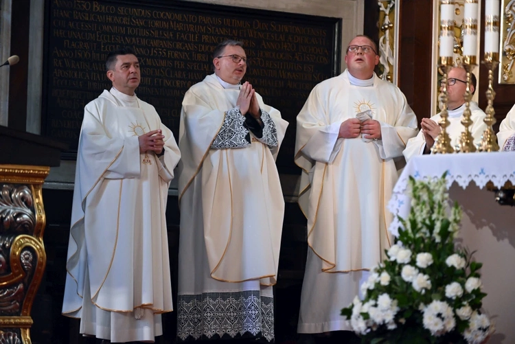 Jubileusz 25-lecia święceń prezbiteratu w świdnickiej katedrze
