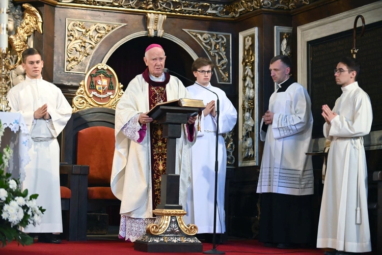Jubileusz 25-lecia święceń prezbiteratu w świdnickiej katedrze