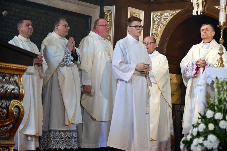 Jubileusz 25-lecia święceń prezbiteratu w świdnickiej katedrze