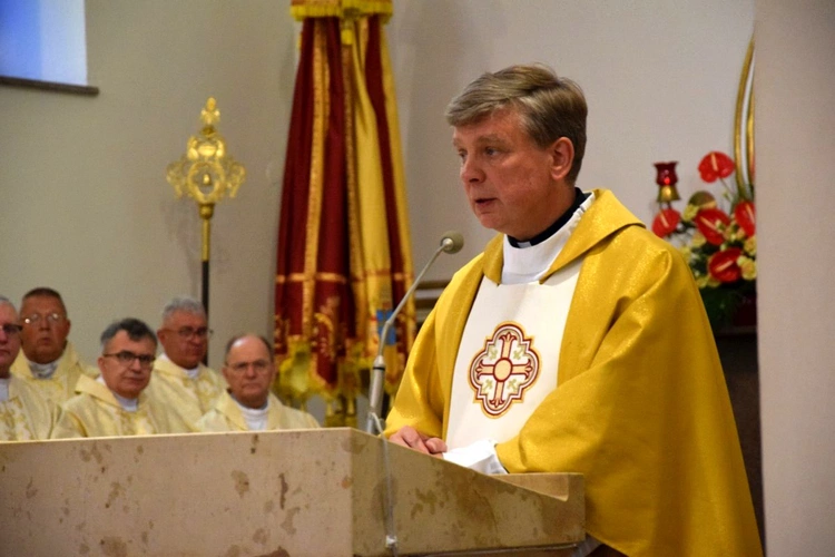 Pielgrzymka kapłańska do skarżyskiej Ostrej Bramy