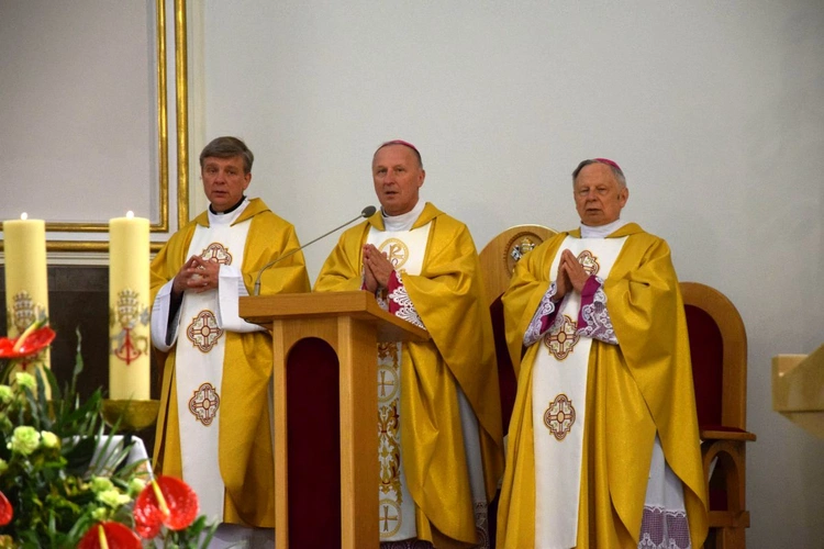 Pielgrzymka kapłańska do skarżyskiej Ostrej Bramy