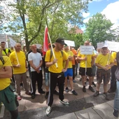 Siemianowice Śląskie. Obawa o miejsca pracy w MPGKiM, gorzka prawda i manipulacja - piekieta pod Urzędem Miasta 